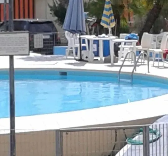 בית נופש Casa Con Piscina Lido Fronte Mare *